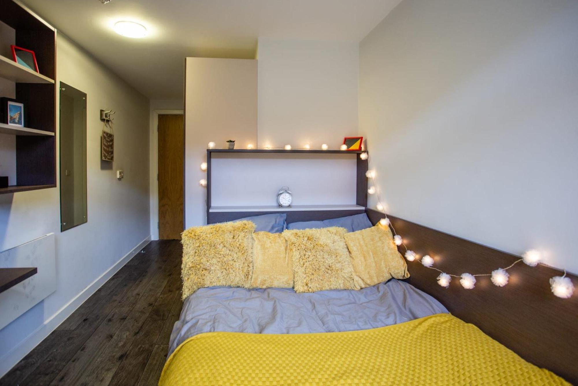 Corner House In Sheffield 아파트 외부 사진