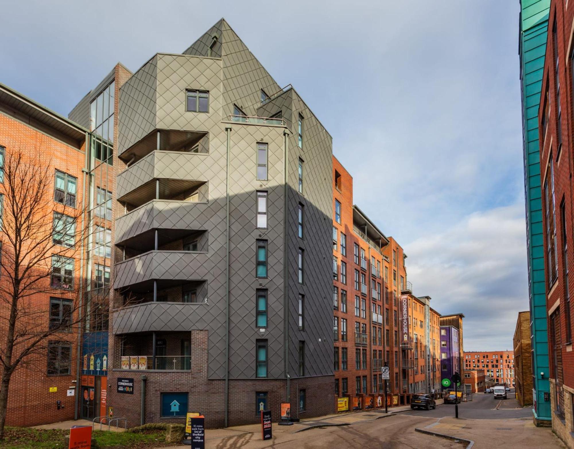 Corner House In Sheffield 아파트 외부 사진